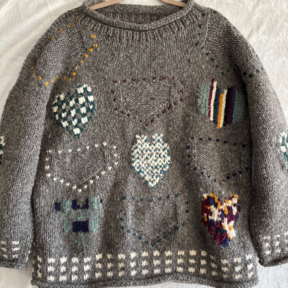 Vintage Rey Wear Wool Sweater Size XL Handmade Cottagecore Ecuador Hearts Gray - Picture 1 of 10